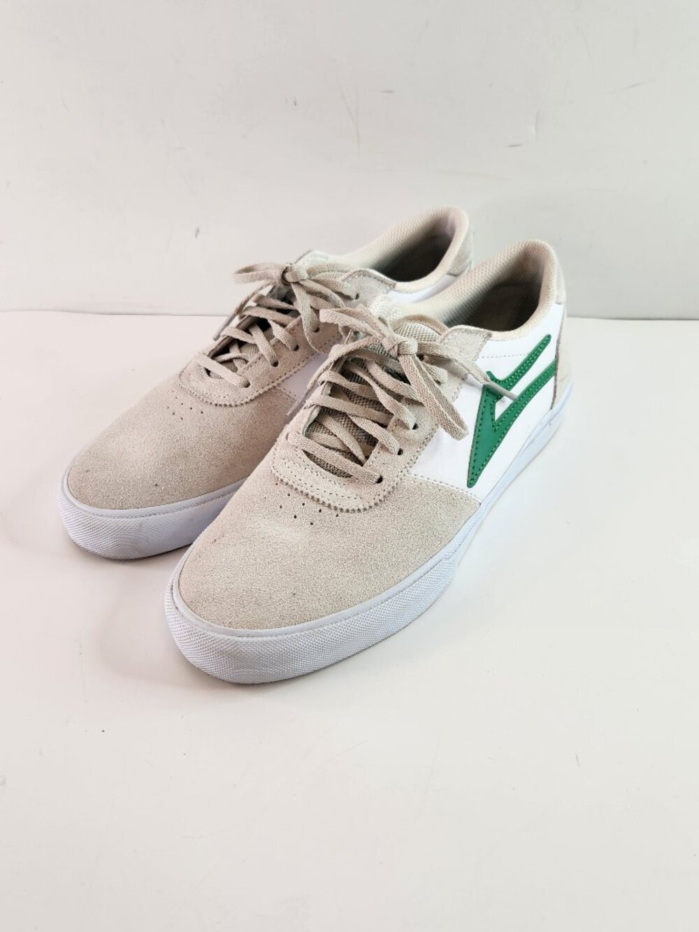Lakai Manchester Mens Skate Shoes Sneakers Size 10 Green / Cream